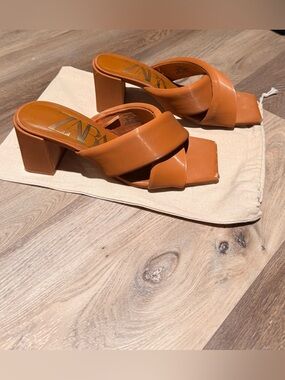 Zara Women’s Cognac Cross-Band Block Heel Mules